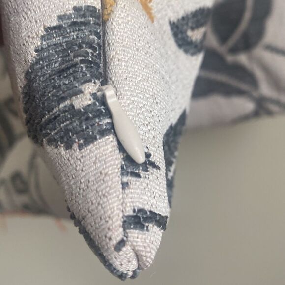 Custom-made Floral Pillow Covers (2) - Picture 3 of 4